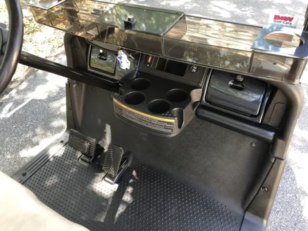 2018 E-Z-GO RXV - Image 5