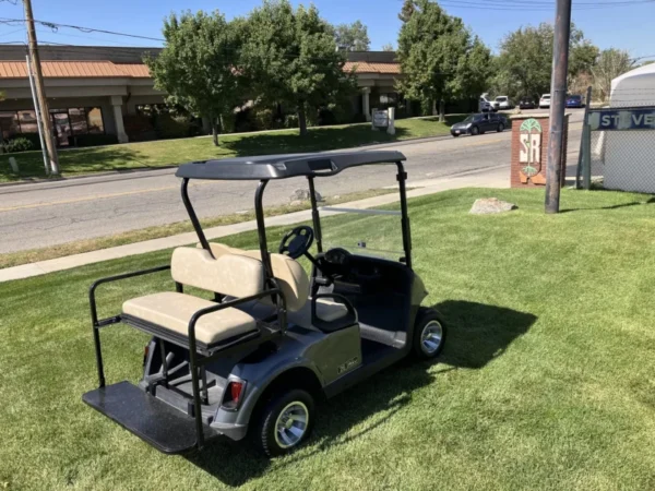2020 E-Z-GO RXV - Image 6