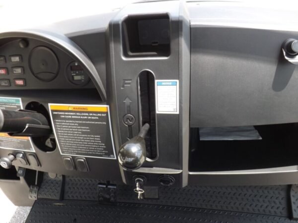 2024 CLUB CAR XRT 1550 GASOLINE - Image 12