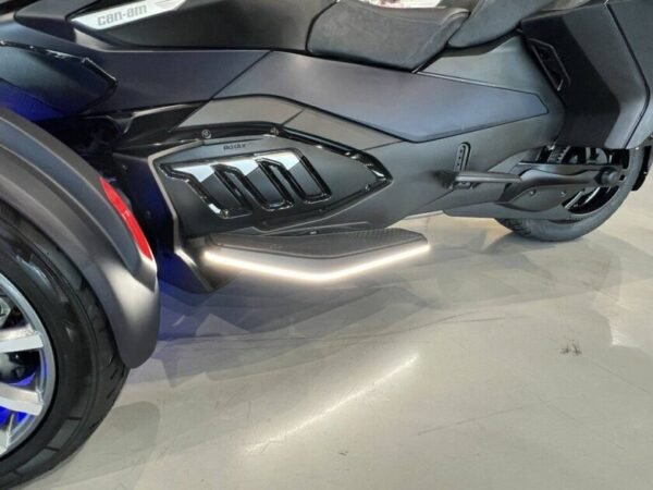 2022 Can-Am Spyder RT Sea-To-Sky - Image 3