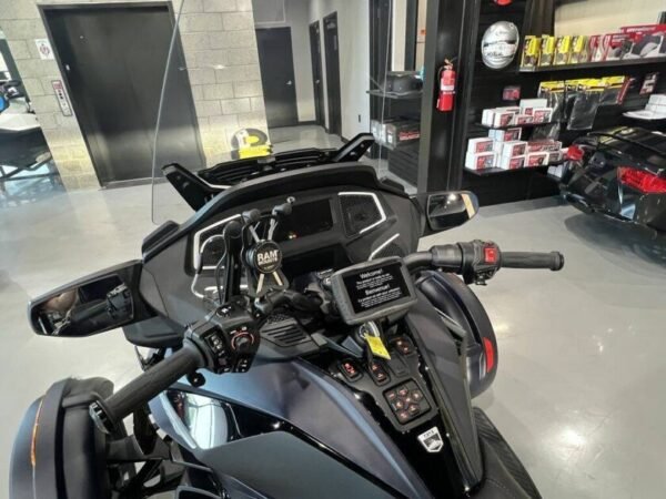 2022 Can-Am Spyder RT Sea-To-Sky - Image 4