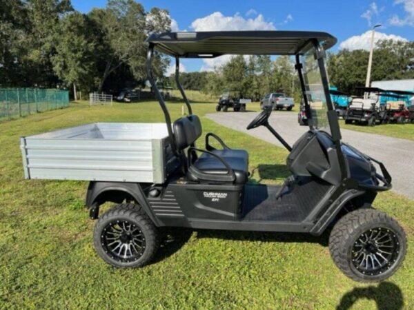 2024 Cushman Hauler 1200X Gas - Image 3