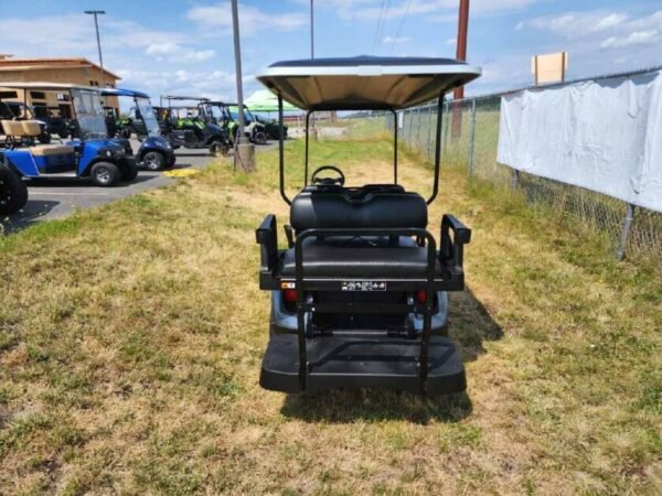 2022 Cushman SHUTTLE 6 G-EFI - Image 5