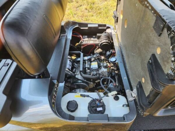2022 Cushman SHUTTLE 6 G-EFI - Image 7