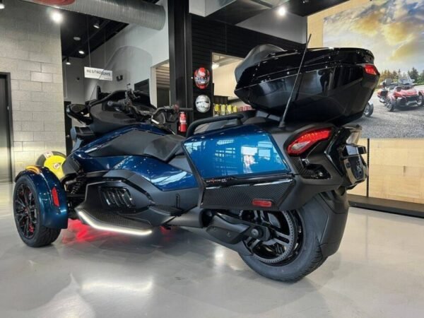 2022 Can-Am Spyder RT – Petrol Metallic - Image 3