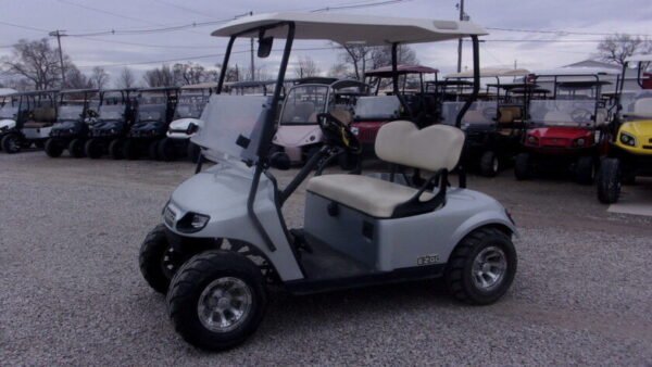 2017 E-Z-GO - Image 7