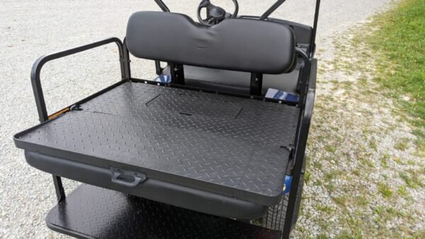 2022 E-Z-GO Express - Image 2