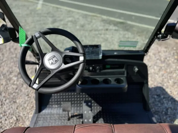 2023 Tomberlin E-MERGE Saloon - Image 4