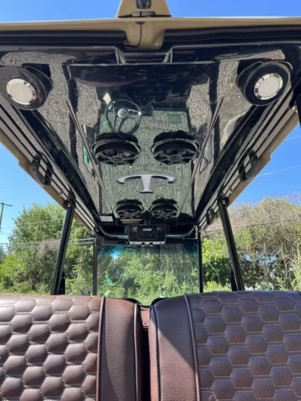 2023 Tomberlin E-MERGE Saloon - Image 10