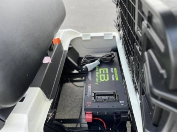 2023 Vivid Ev V4 Pure White - Image 3