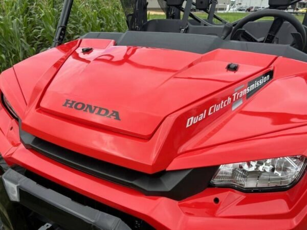 2023 Honda® Pioneer 1000-6 Deluxe Crew - Image 2